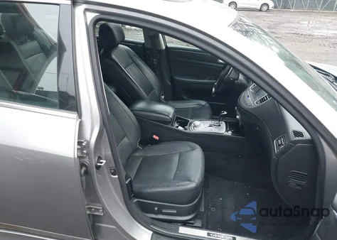 2013 Hyundai Genesis 5.0 R-Spec z USA, uszkodzony, nr VIN KMHGC4DH1DU221386